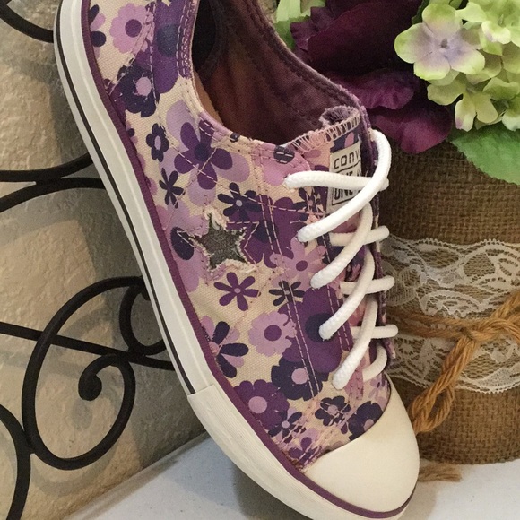 converse one star floral